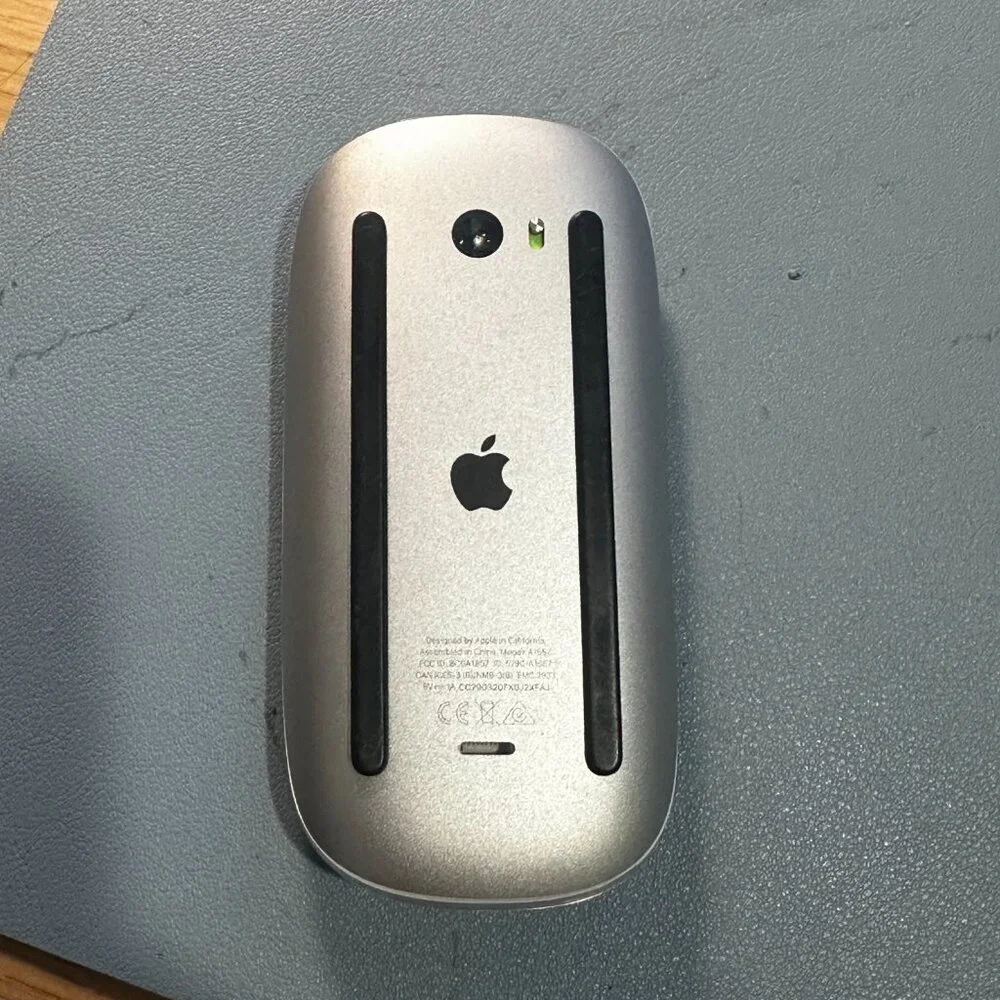 Apple Magic Mouse (Wireless, Lightning Port)